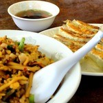 餃子の砂子 - 焦点は餃子よ！