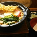 仁や - 冬はやっぱり鍋焼うどん