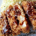 Tonkatsu Ise - ソースをかけて