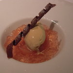 レストラン オルフェ - 白桃のコンポート