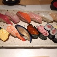 すし 堺 - ランチ
                    美味しいですよ
                    
                    すし堺