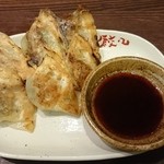 Chaochao gyouza - しそ風味の餃子    ※梅だれ付きで独特。