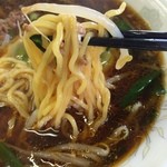 秋田市雄和サイクリングターミナル レストラン - ニラ南蛮ラーメン（しょうゆ）麺アップ