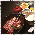 Matsunaga Bokujou - 松永の焼きしゃぶランチ♪
                        この場所でこのお肉がこの値段とは！リピしそう☆