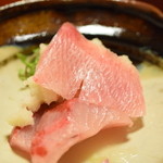 味 ふくしま - ブリのお造りを辛み大根で頂きます。