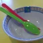 Doutomborikamukura - 子供用の取り皿も清潔感あり。