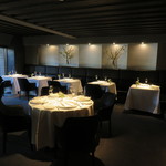 レフェルヴェソンス - シックな店内2