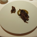 レフェルヴェソンス - コントラスト～菊芋のロティ、ムール貝の燻製、コンテチーズソース1