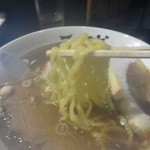 二球 - 「激」は中太のちぢれ麺！