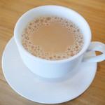 アハサ食堂 - ドリンク付きデザートセット(600円)のキリテー(スリランカのミルクティ