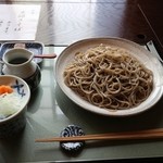 百日紅 - 玄碾きそば。ご店主の渾身の蕎麦です。