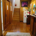 うまめの木 - 民宿側の玄関