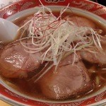 ラーメン まるいし - 醤油チャーシュー、シンプルな美味しさだけど、味もしっかりついている。