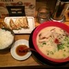 Makotoya - 牛醤ラーメン&パリパリ焼餃子定食