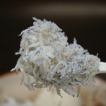 普段、こんなにちりめんをバクバクと食べることなんてまずないですね〜(｡>∀<｡)