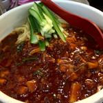 めだかタンタン - 28.2.14
      初のジャージャー麺。抜群に美味いです。毎回食べたい！