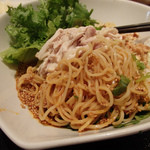 東京チャイニーズ 一凛 - よだれ鶏冷麺(1,300円）をまぜたところ。旨い。