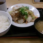 松屋 - 豚肉と冬野菜炒め定食　630円