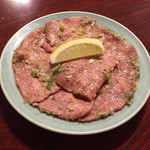 焼肉 静龍苑 - 店の看板！タン塩！トロけます。