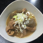 奥利根ラーメン - やわらかいモツ煮