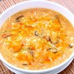 Sour and spicy soup with crab meat