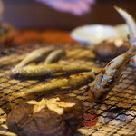 焼き上がったら頭から刺されてこの姿。。