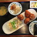 むすび屋 - 唐揚げ定食