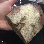 ベッカライ ビオブロート - ヴァルヌス ウント ロジィーネンブロート 半分 445円