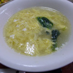 開華園 - 開華園定番の中華スープ。懐かしさも感じます。