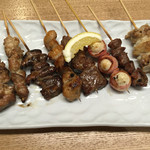 Robata Izakaya Paparagi - 厳選串焼き盛り合わせ(8本)