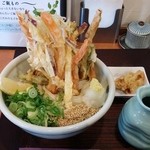 讃岐のおうどん 花は咲く - 彩り４種野菜のかき揚げぶっかけうどん