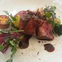 エノテカピッツェリア 神楽坂スタジオーネ - 間違いなく今日イチの味なのに…
                  お腹一杯すぎて、一口しか食べられず。。。