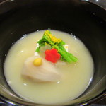 京ごちそう いしまる - 雲子豆腐と海老芋　白味噌仕立て