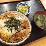 食創庵 - かつ丼(810円)