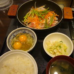 肉屋の正直な食堂 - ＋定食