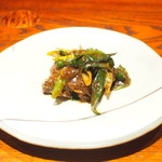 にしぶち飯店 - カイノミと九条葱の豆板醤炒め