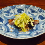 にしぶち飯店 - 金目鯛の炙り・雲丹・黄ニラ添え