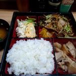 おから家江坂 - 料理：焼そば定食　　　　￥600円