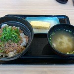 Yoshinoya - 鶏そぼろ飯(朝定食)です。(2016年2月)