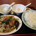 Mirai - 肉野菜炒めランチ 750円