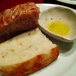 Ma-No - 赤ワインのパンとクルミパン（ランチセット）