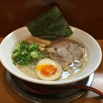 とんこつらーめん ひかり - 2016年2月〜
      季節限定
      魚介豚骨