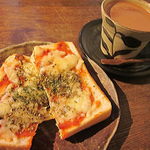 Cafe Chienomi - ピザトースト&ココア