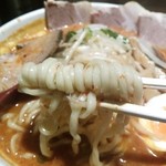 荒川らーめん魂 あしら - 特製辛味噌らーめんの麺