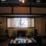 薪の音 - ロビー