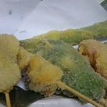 魚と酒と串 ちろり - 串カツ盛り合わせ。