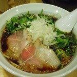 大津家 - 豚骨しょうゆブラックらーめん 2016.2