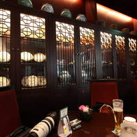 赤坂璃宮 赤坂本店 - 落ち着きのあるセンスの良い店内