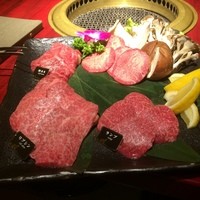 牛兵衛 草庵 池袋西口店 - 【2015年12月】コースの「焼物」牛タン・リブシン・ランプ・モモなど。