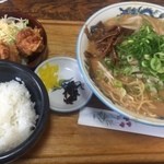 北海らーめん - 味噌ラーメン唐揚げ定食